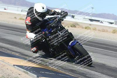 media/Oct-30-2025-Racers Edge (Thu) [[dabbdaf680]]/3-B Group/Session 3 (Turn 15 Inside)/